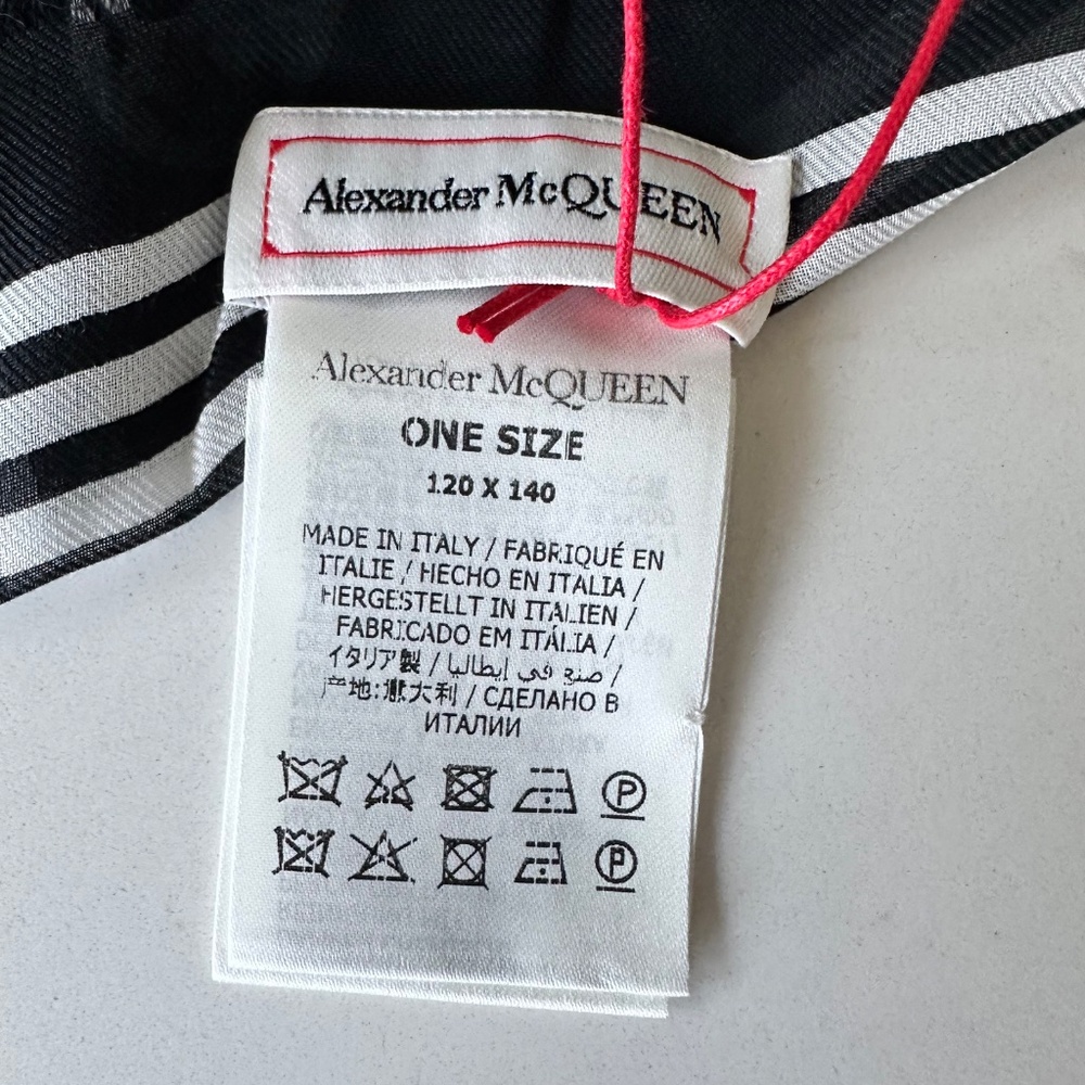 NWT | Alexander McQueen | 🖤💀 Skull Print Biker Scarf 🖤 - Picture 5 of 12